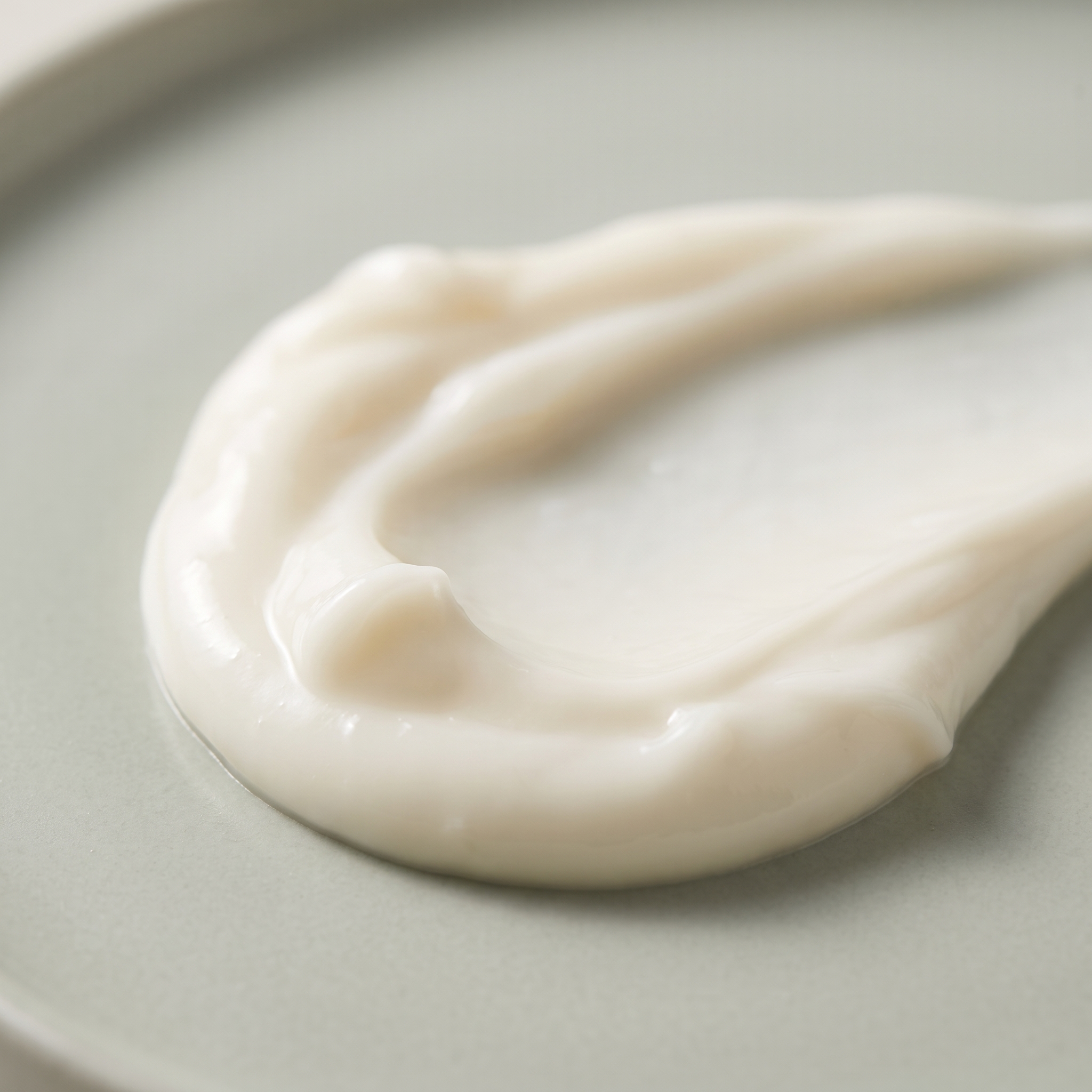 Cetyl Hydroxyproline Palmitamide (Ceramide CPP-40)